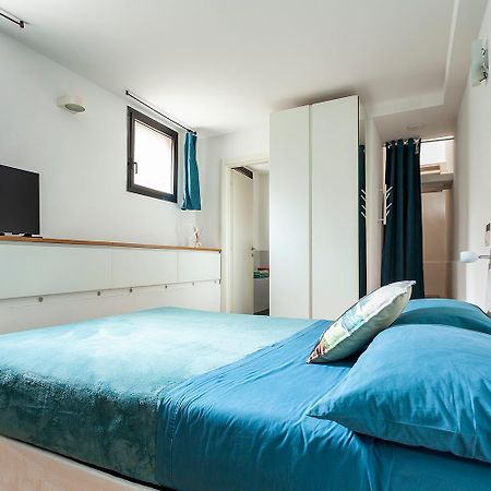 Duplex Luminoso In Zona Residenziale Lägenhet Milano Exteriör bild