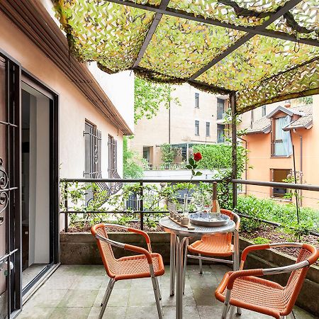 Duplex Luminoso In Zona Residenziale Lägenhet Milano Exteriör bild